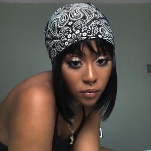 Meet your Posher, Zainab